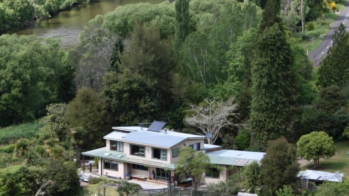 Woodstock Other | Beside the beautiful Motueka River