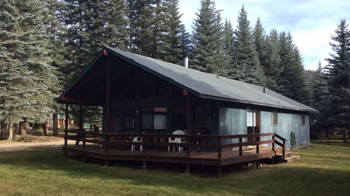 Bayfield House | Beside the creek minutes to Vallecito Lake/food gorgeous drive to Durango(train/Mesa Verde National Park/Million Dollar HWY)
