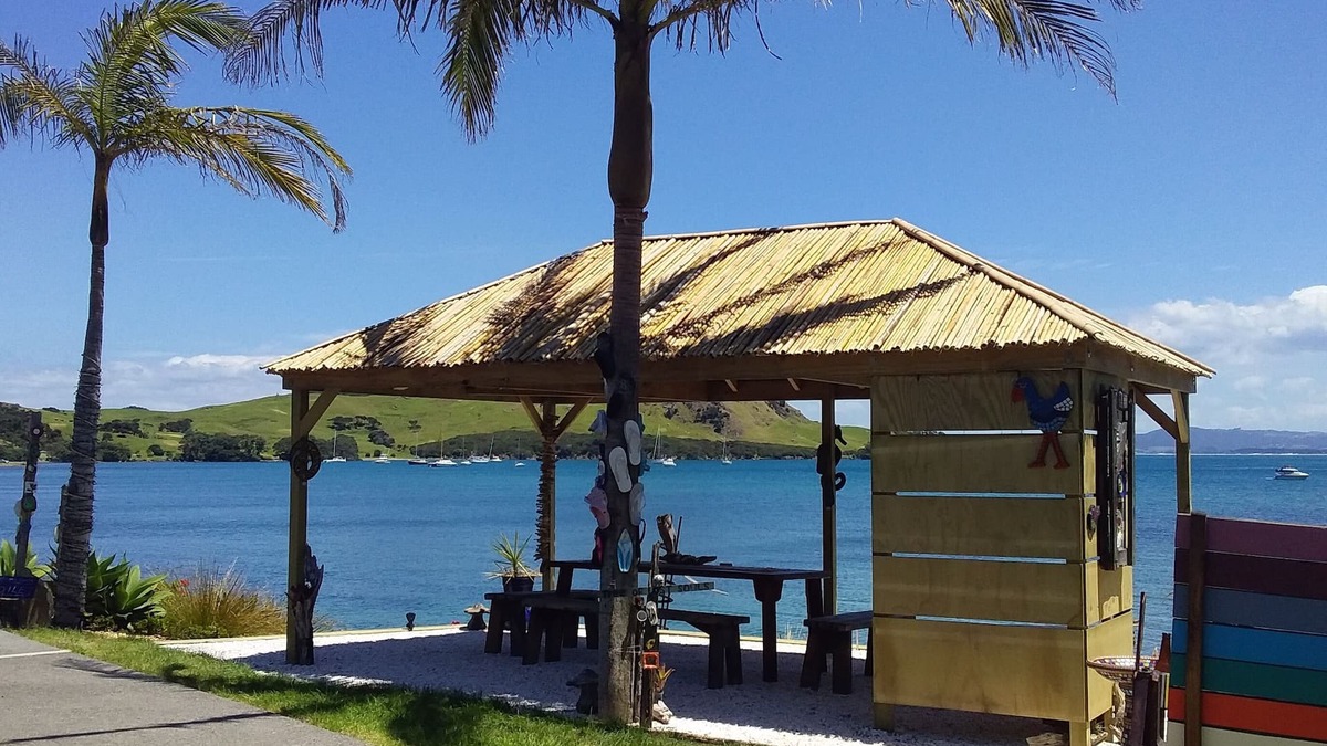 Whangarei Heads Apartment | "Beside The Sea."More than an apartment! Absolute waterfront. Swim steps away.