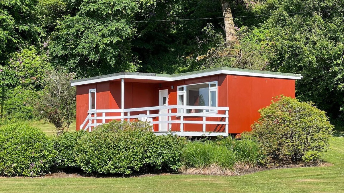 Lochgilphead Ski Chalet | Beside The Water, Low Priced, Ideal for Couples and small families, dogs welcome