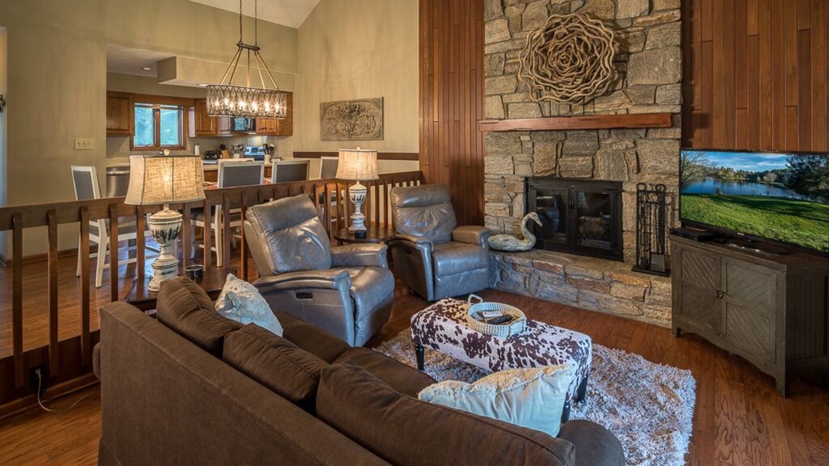 Blowing Rock Condo | Best at Chetola 3BR Condo w/access to Heated Indoor Pool & Fitness Center