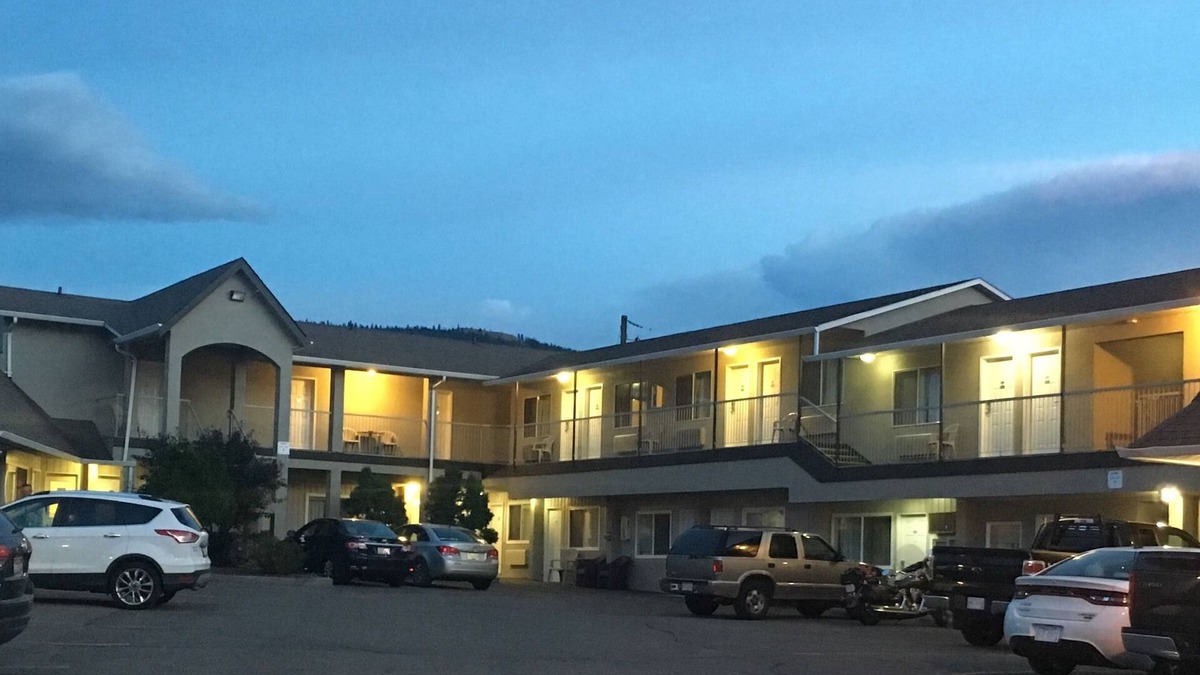 Valleyview Hotel | Best Budget Inn and Suites