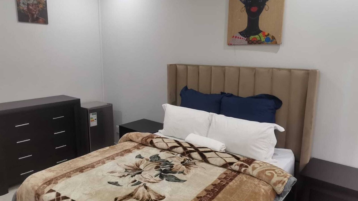Queenswood House | Best clean guest house in Pretoria