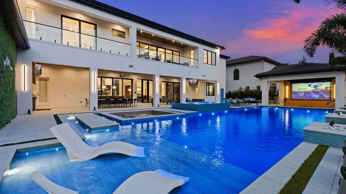 Four Corners House | Best Day Ever Mansion at Reunion-TT473