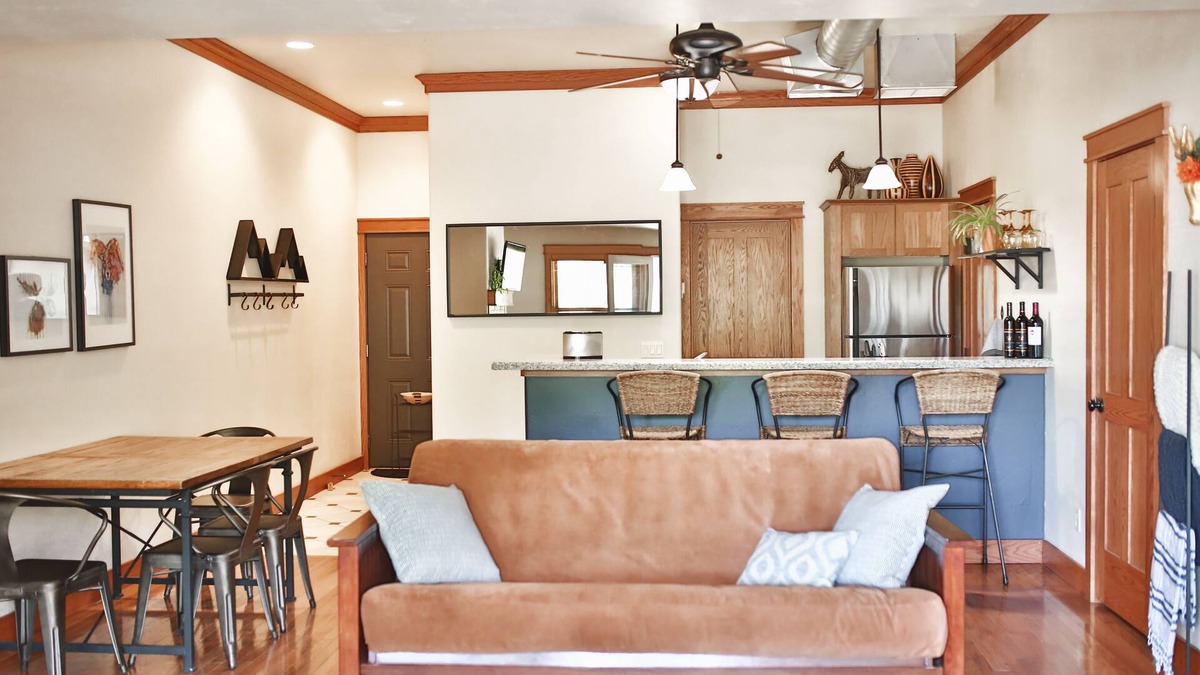 Pagosa Springs Condo | Best downtown studio, Fireplace