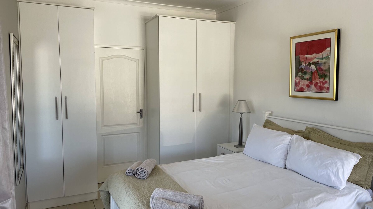 Lakeside Apartment | Best Getaway - 303
