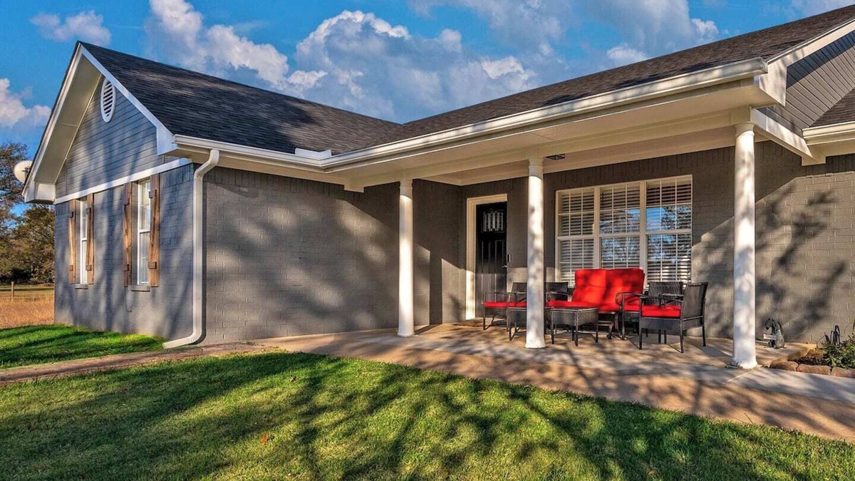 Mead House | Best kitchen in Texoma! New! Playroom!