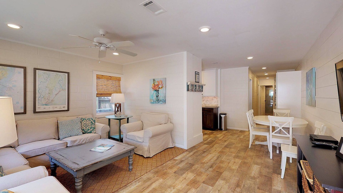 Saint Simons Island Cottage | Best Location! 5 Minute Stroll To The Beach
