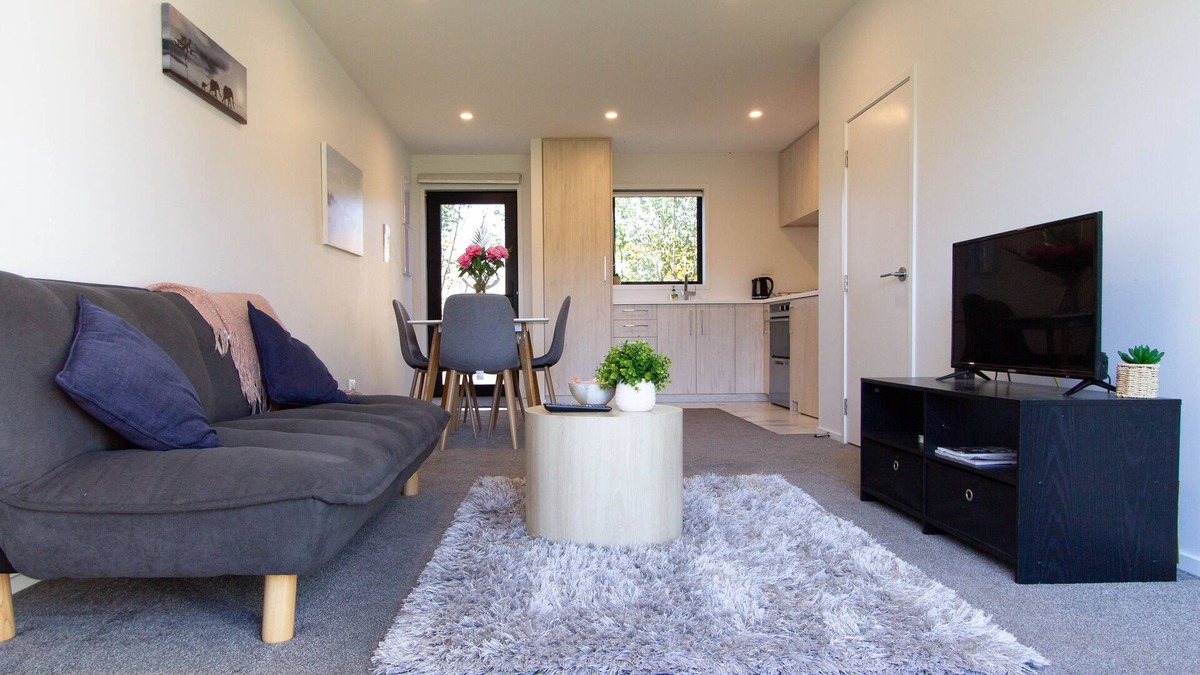 Riccarton House | Best Location in Christchurch - Close to mall, shopping and Parks