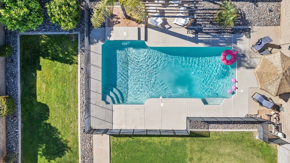 Gilbert House | Best Location in Gilbert - Heated Pool, 4 Bedroom 'Plus'