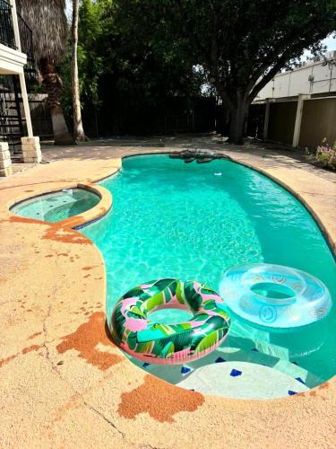 McAllen House | Best location in McAllen pool perfect for groups