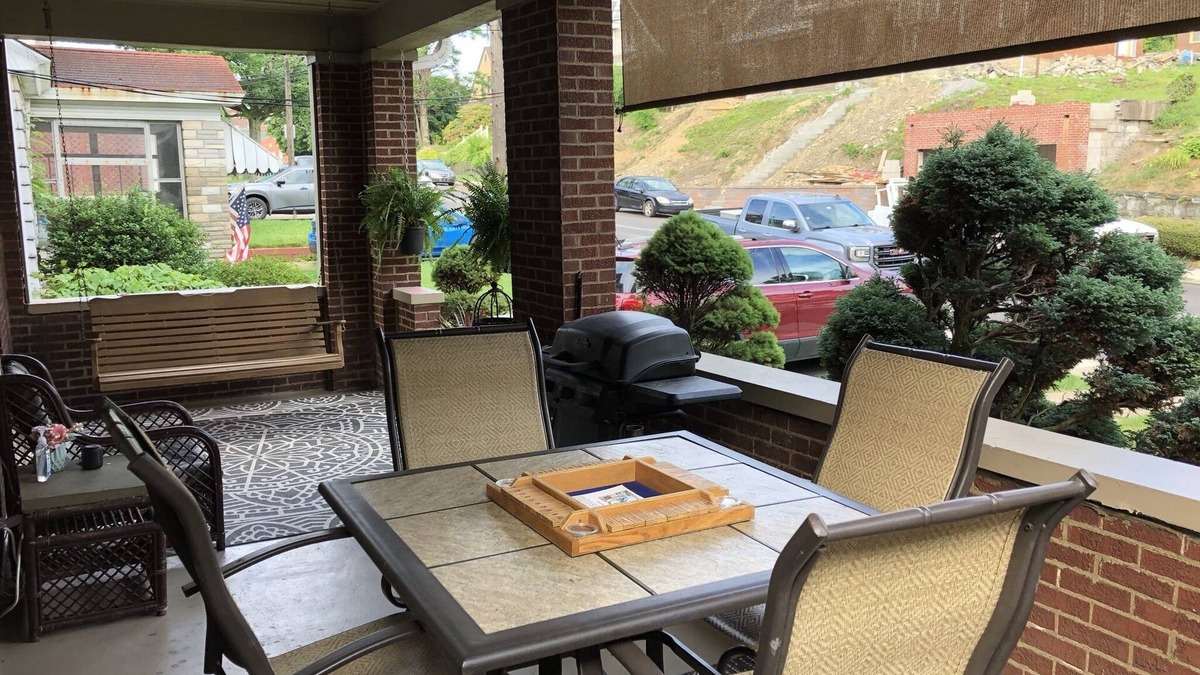 South Hills Apartment | Best Location & Neighborhood (2.5 to Downtown PGH)