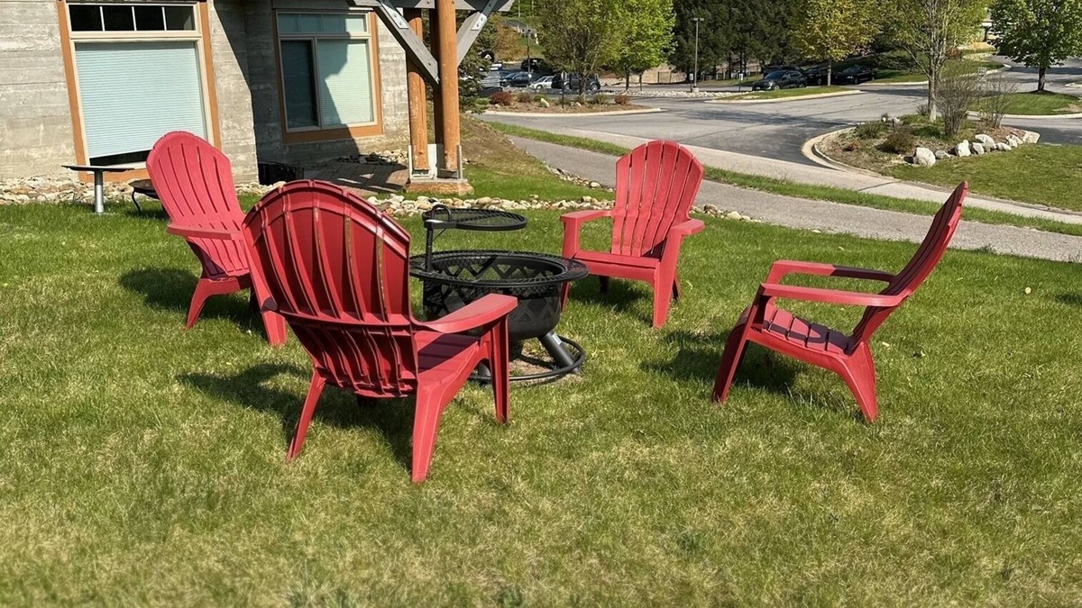 Bellaire Condo | Best Location on Cedar River Golf Course! Right on the Cart Path!
