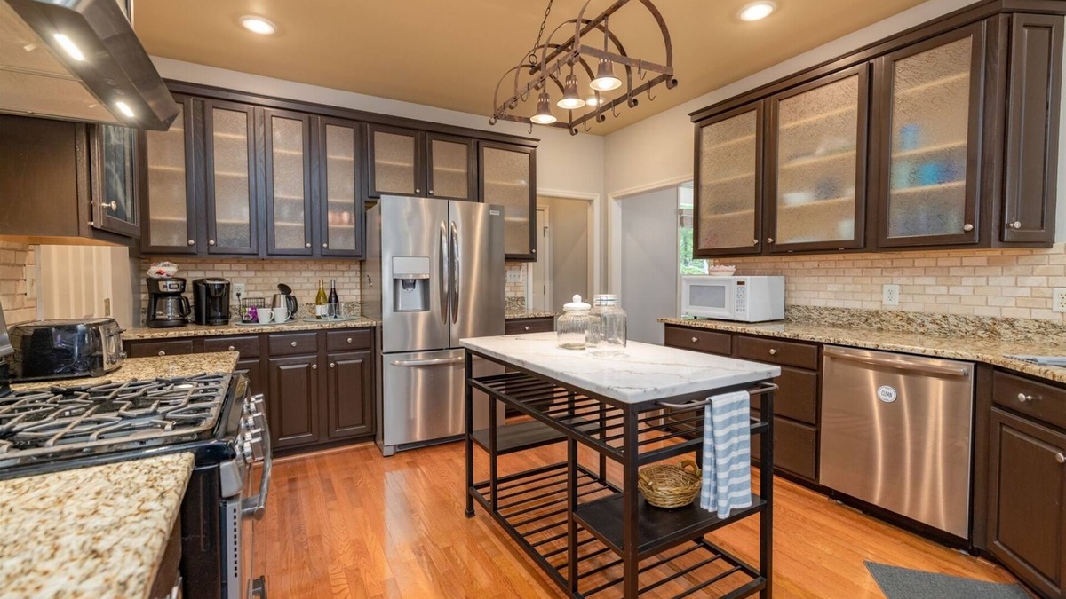 Bracey House | Best of Both Worlds at Lake Gaston