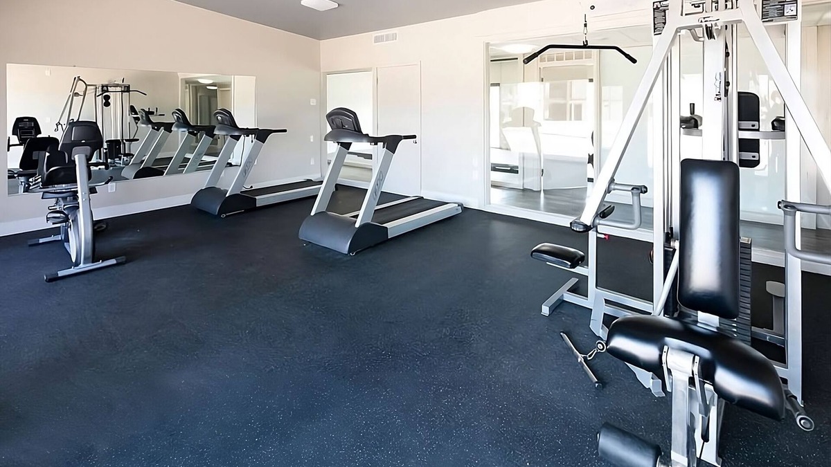 Downtown Tucson Hotel | Best Place to Stay in Arizona! Free Parking, Onsite Pool, Near Reid Park Zoo