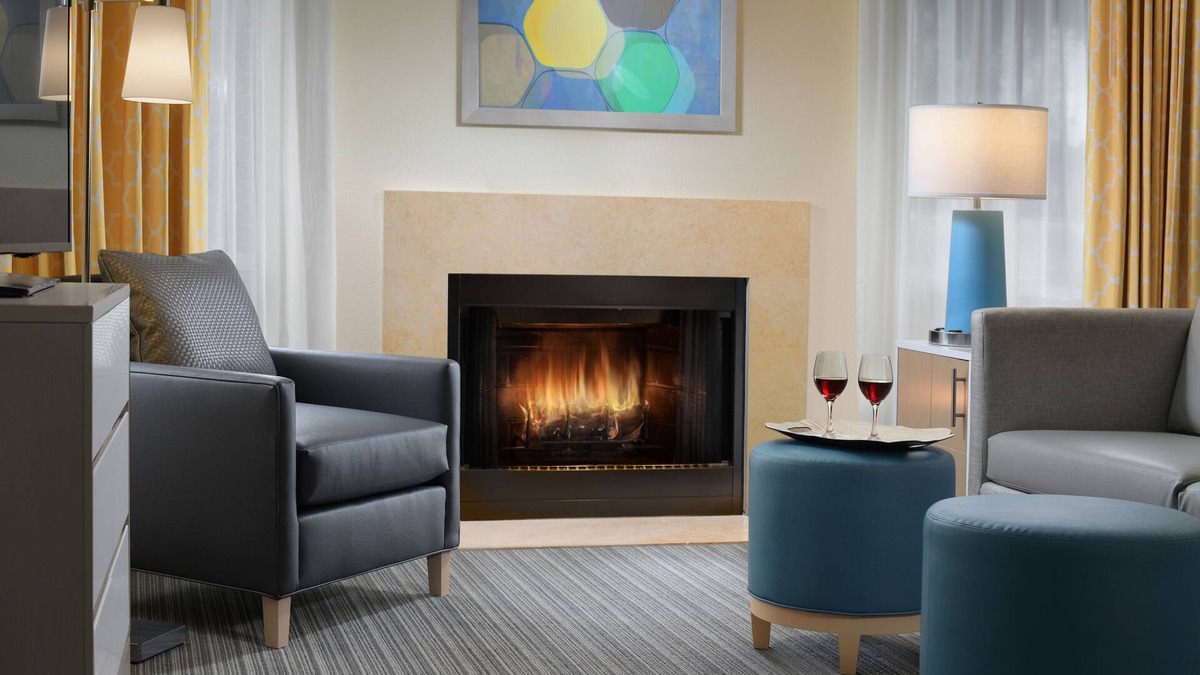Westlake Hotel | Best Place To Stay in Westlake! 4 Relaxing Units, Pool, and Parking