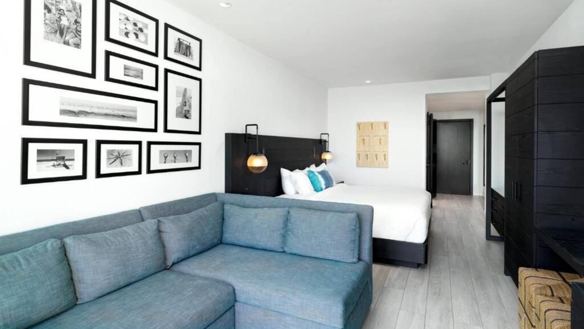 Fort Monmouth House | Best Place to Unwind, Romantic Beachfront Getaway! Pets Are Welcome, Pool!
