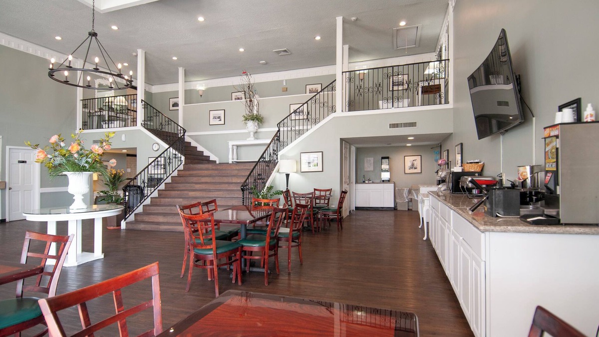 Orange Hotel | Best Price Motel and Suites