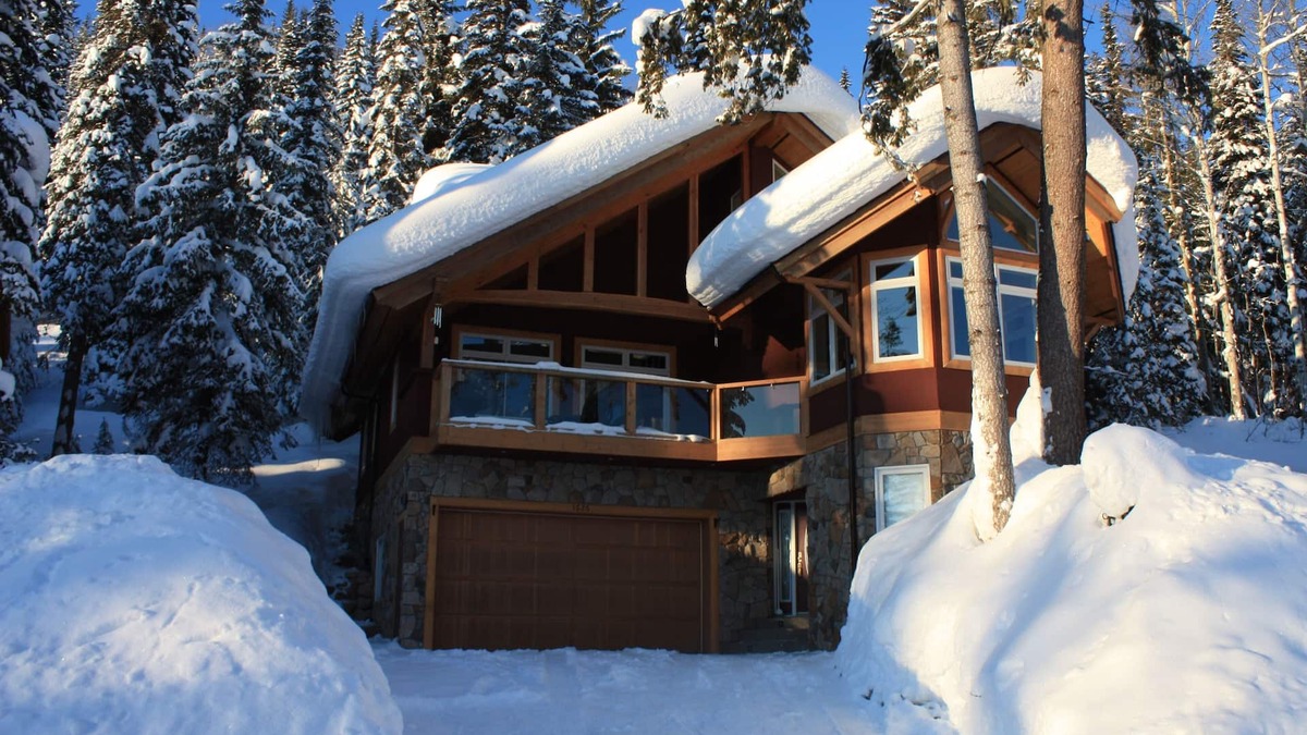 Golden House | Best Ski-in/Ski-Out Luxury Chalet at Khmr - Hot Tub, Heated Floors, game table