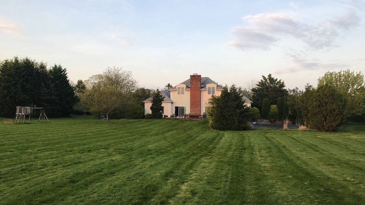 Water Mill House | Best sunsets in the Hamptons. This home has it all. Best location in Water Mill.