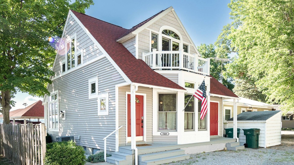 Russells Point House | Best Sunsets on Indian Lake. Plan your summer getaway now! Pontoon rental extra.