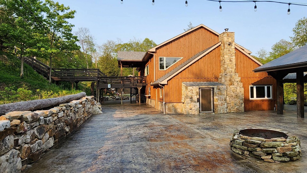 Champion Cabin | BEST TIME ON THE MOUNTIAN!