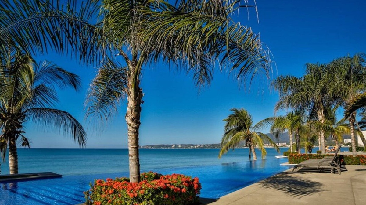Bucerias Condo | BEST VALUE IN PREMIER BEACHFRONT CONDO , BUCERIAS MEXICO "AMAZING LOCATION"