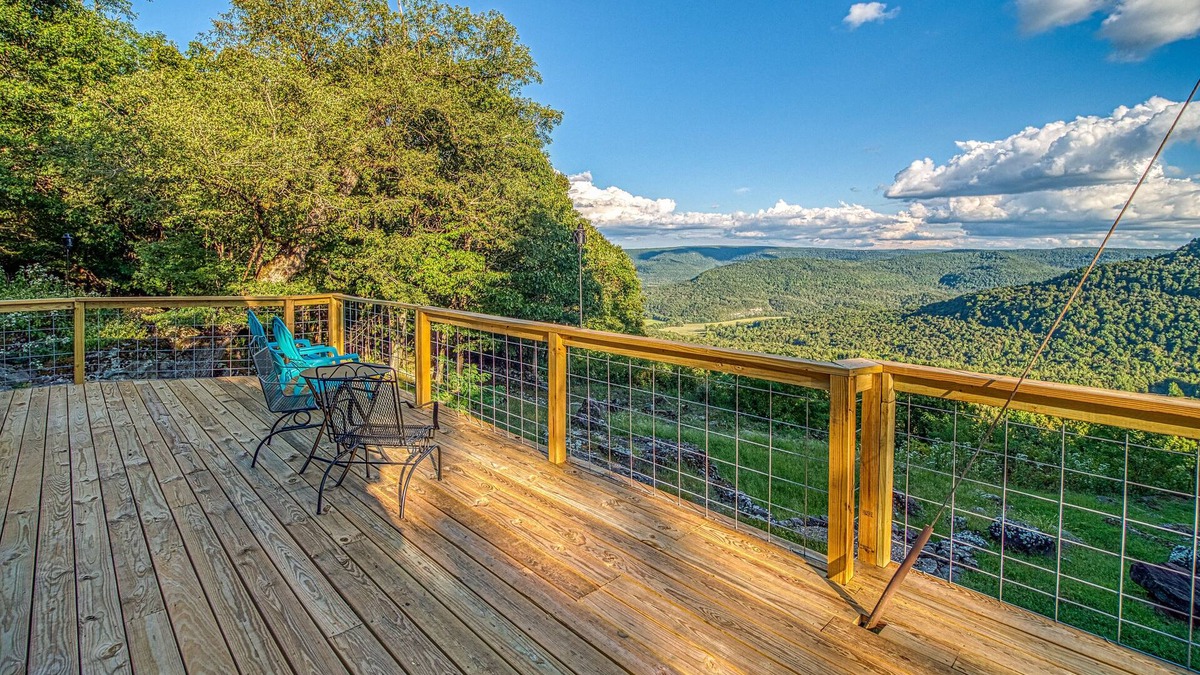 Jasper Cabin | Best View! Beautiful Ozarks cabin ON rim of AR Grand Canyon! Many new updates