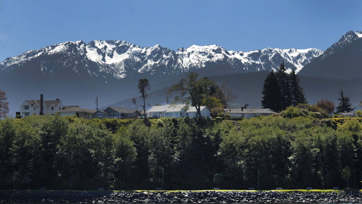Port Angeles House | Best View in Port Angeles: The Bluff House