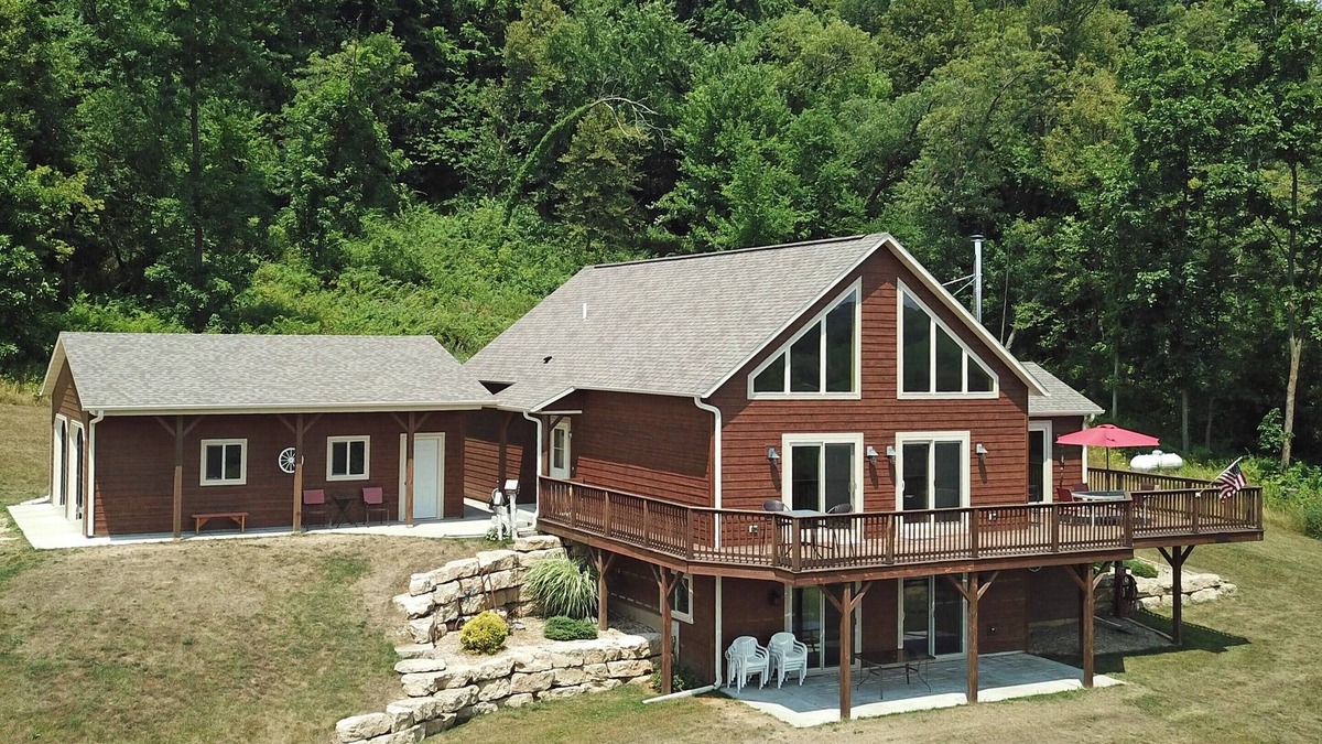 Spring Green Cabin | Best View in Sauk County! 15 Acres, bonfire, wood stove, pet friendly, game room