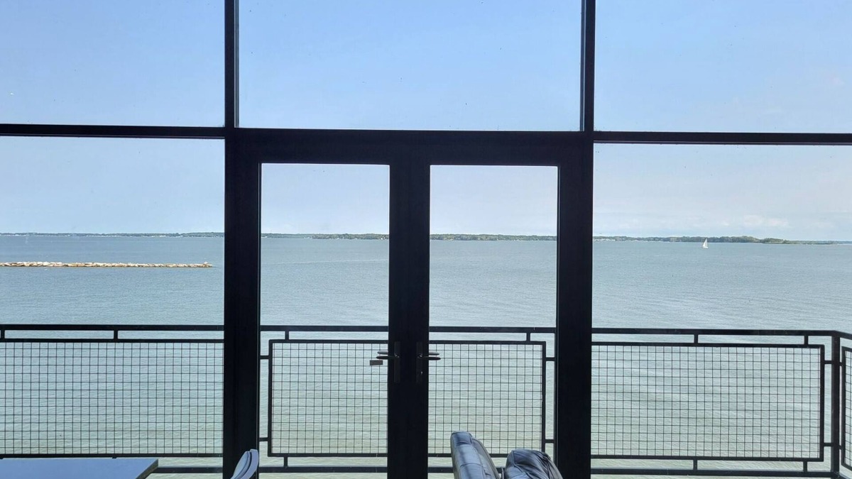 Sandusky Condo | Best View Waterfront Penthouse Condo Minutes from Cedar Point