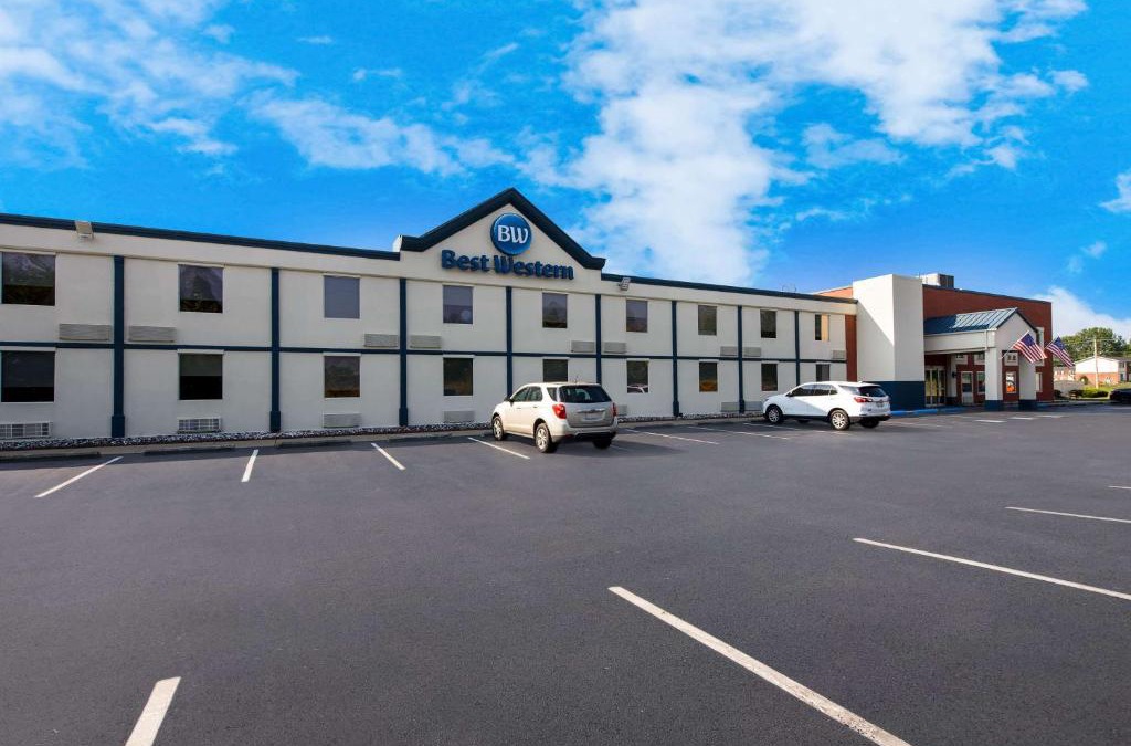 Chillicothe Hotel | Best Western Adena Inn