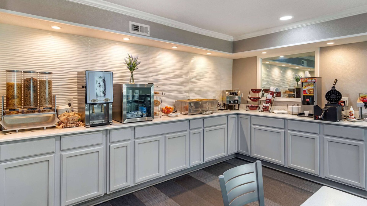 Cartersville Hotel | Best Western Allatoona Inn & Suites