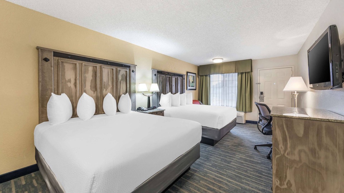 San Ysidro Hotel | Best Western Americana Inn