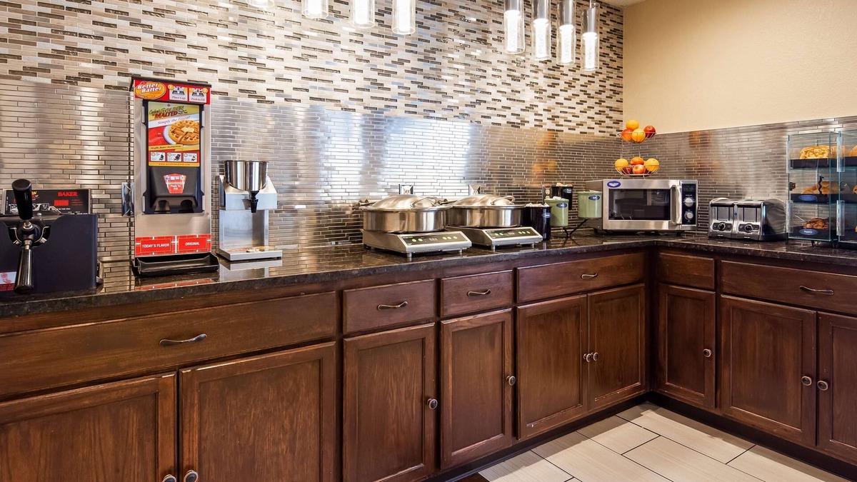 Zanesville Hotel | Best Western B. R. Guest