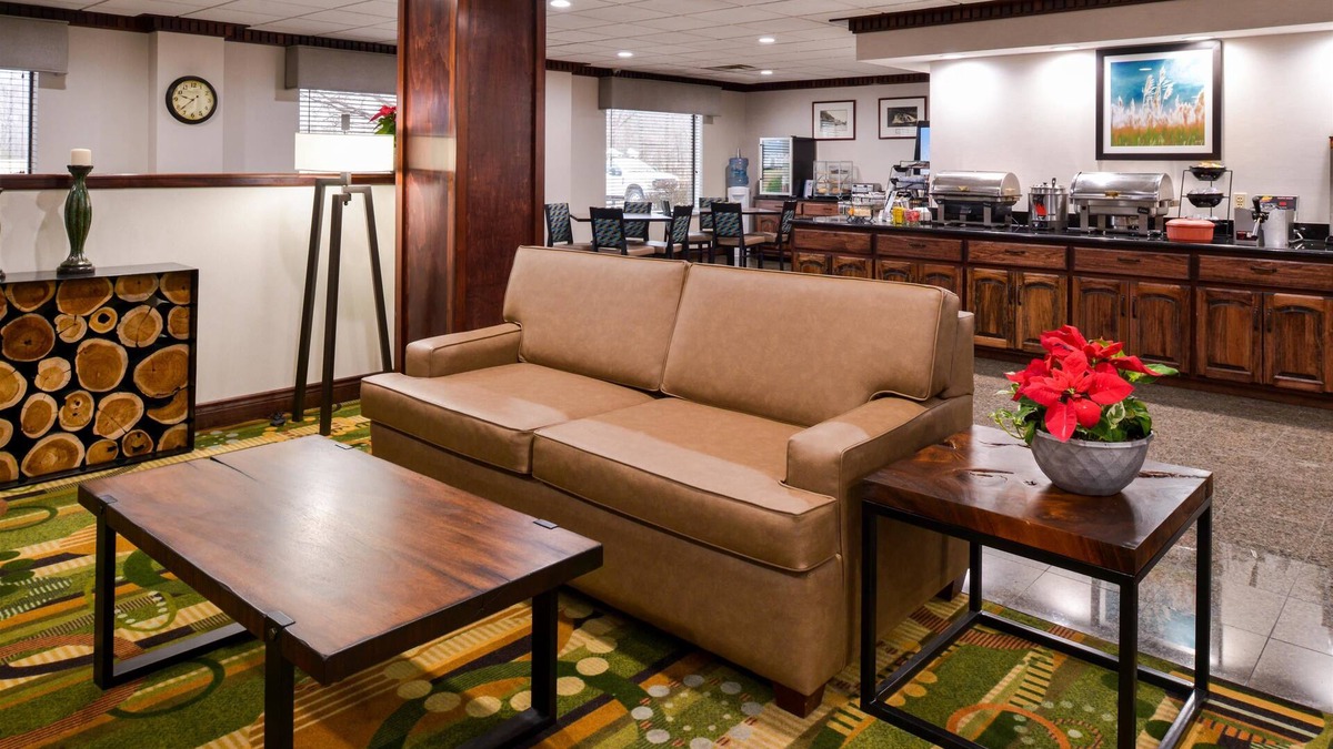Neosho Hotel | Best Western Big Spring Lodge