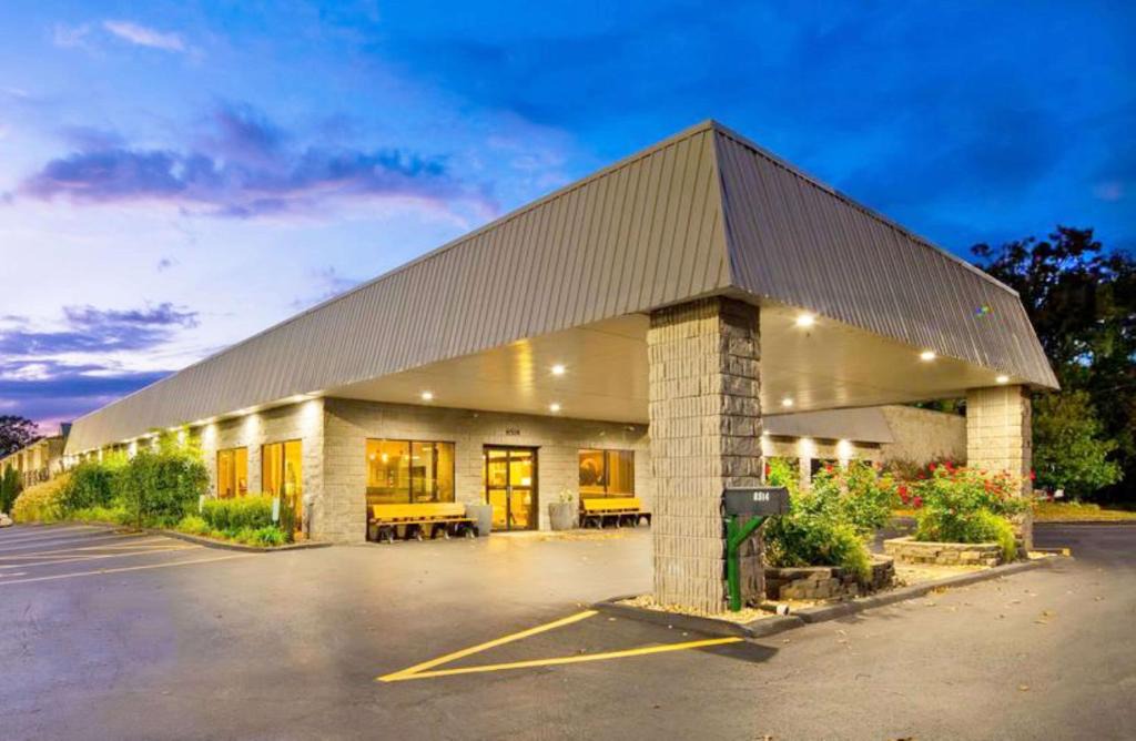 Branson West Hotel | Best Western Branson Inn and Conference Center
