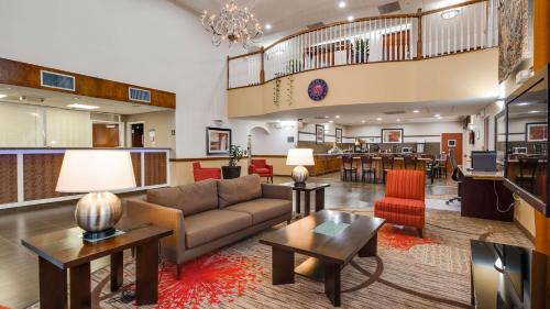 Dayton Hotel | Best Western Dayton Inn & Suites