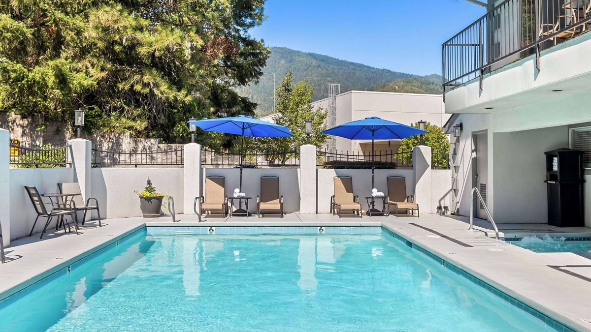 Grants Pass Hotel | Best Western Inn At The Rogue