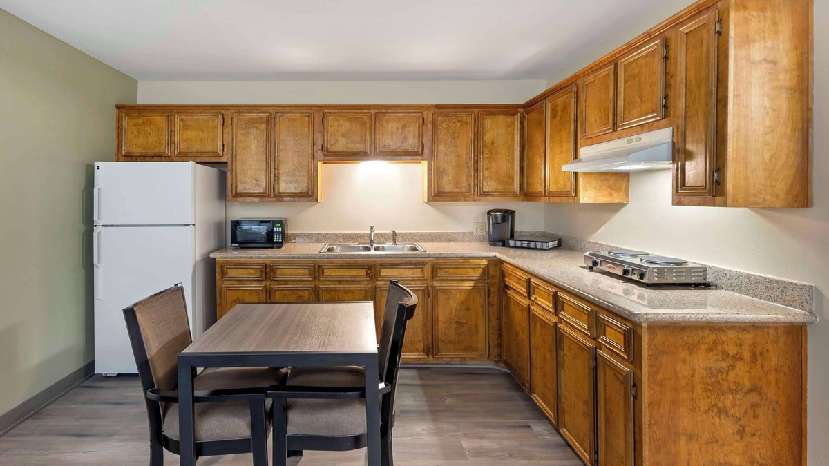Brenham Hotel | Best Western Inn of Brenham