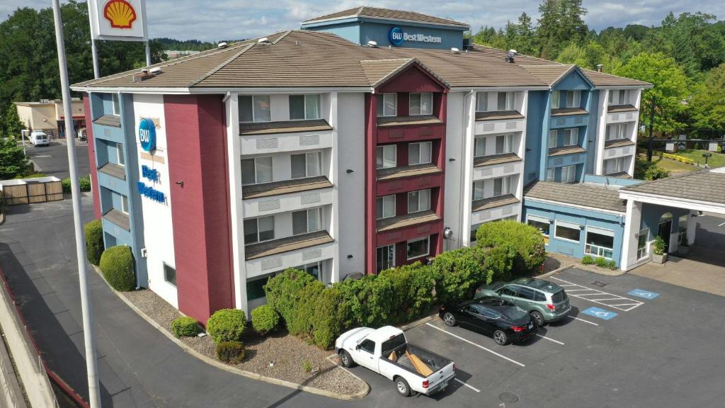 Lake Forest Hotel | Best Western Lake Oswego Hotel & Suites