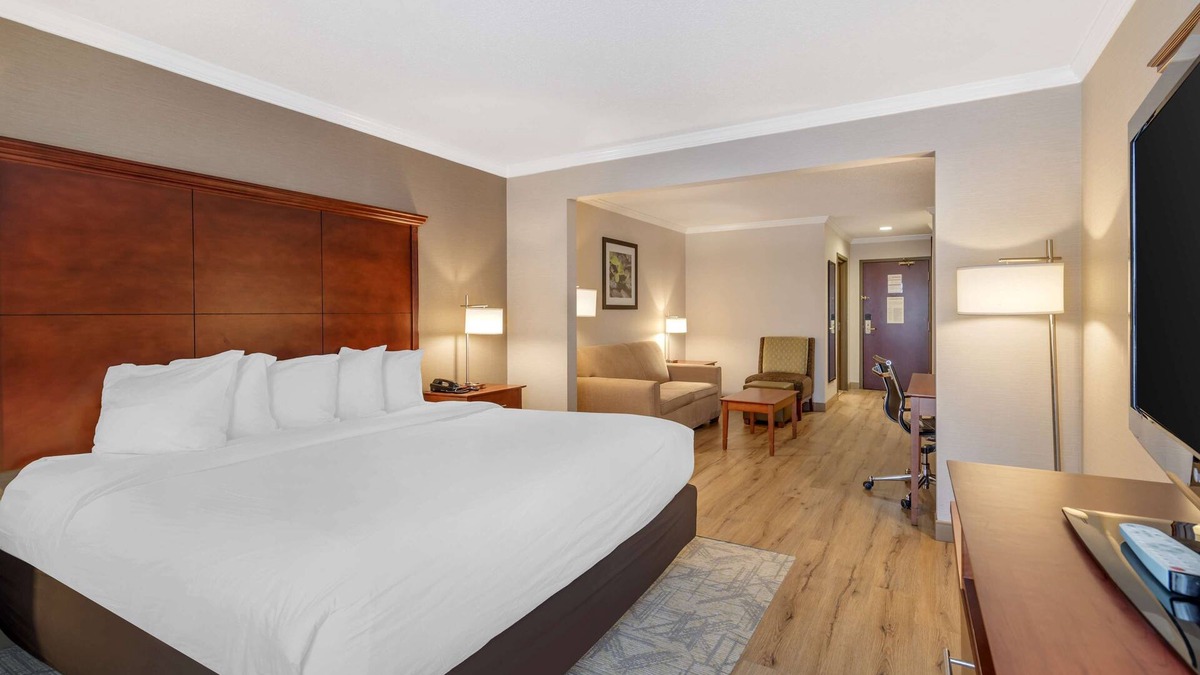 Liverpool Hotel | Best Western Liverpool-Syracuse Inn & Suites