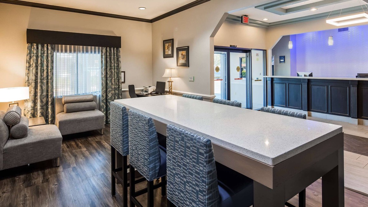 Atlantic Beach Hotel | Best Western Mayport Inn & Suites