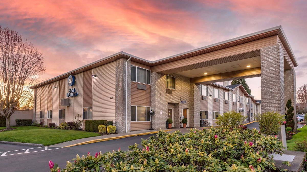 Newberg Hotel | Best Western Newberg Inn