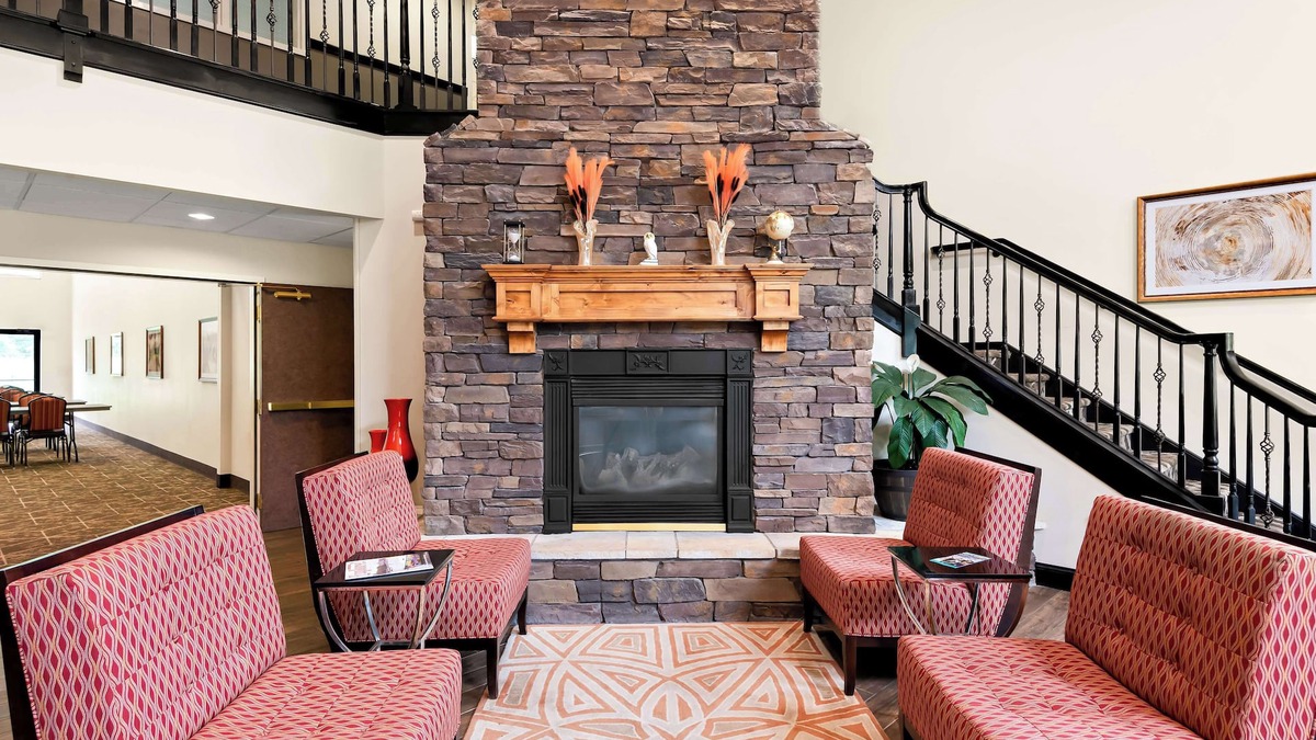Palmyra Hotel | Best Western Palmyra Inn & Suites