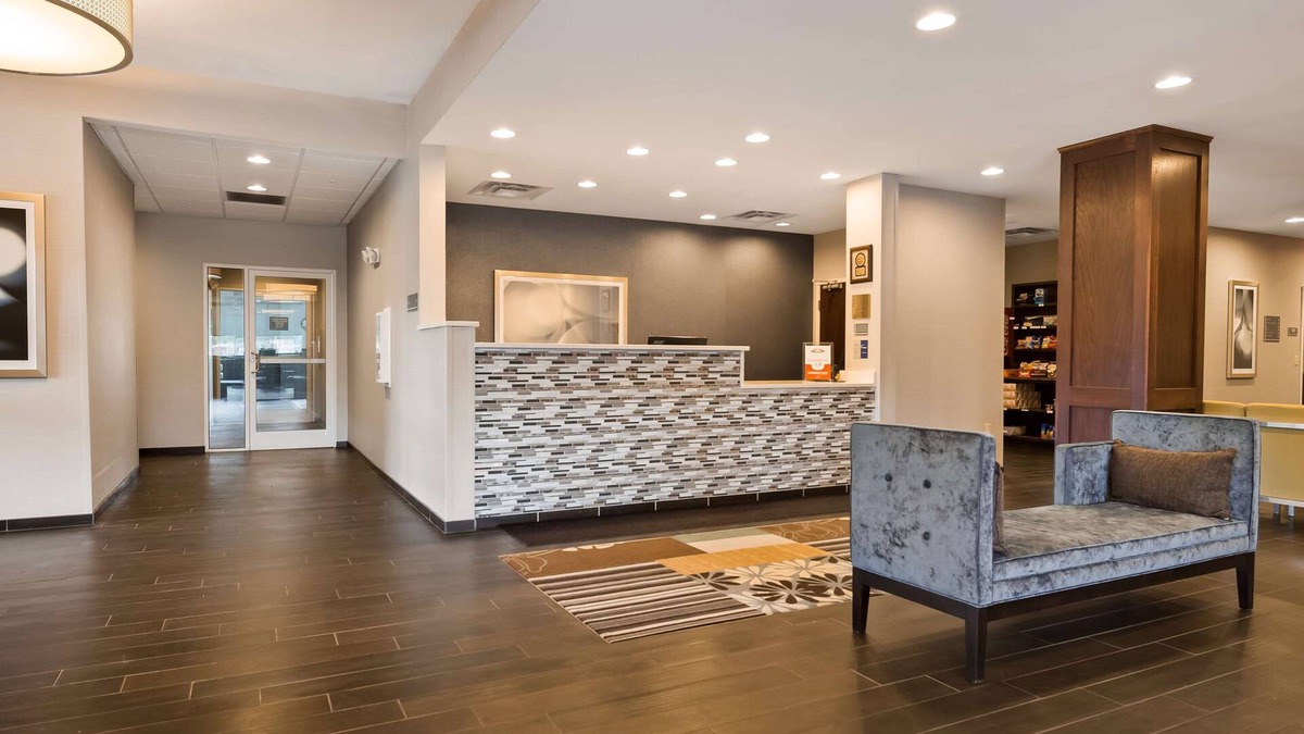 Poland Hotel | Best Western Plus Boardman Inn & Suites