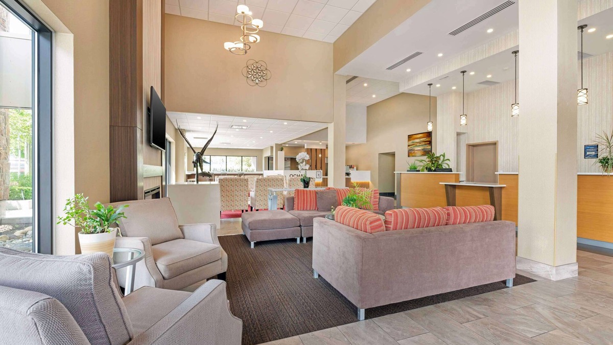 Burnaby Hotel | Best Western Plus Burnaby Hotel