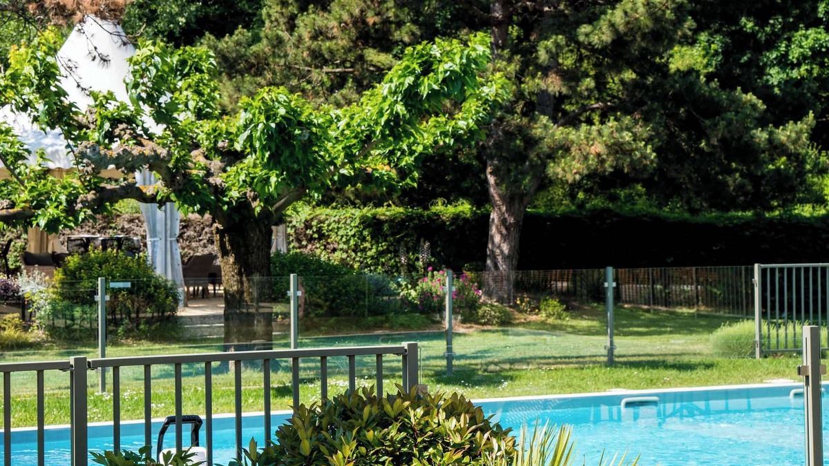 Valence Hotel | Best Western Plus Clos Syrah