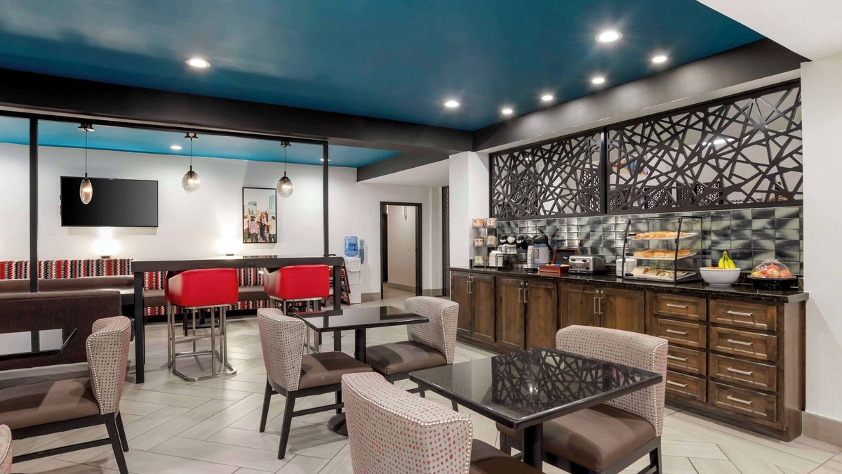 Daphne Hotel | Best Western Plus Daphne Inn & Suites