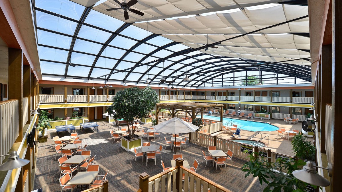 Dubuque Hotel | Best Western Plus Dubuque Hotel & Conference Center
